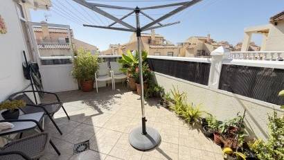 Reventa - Quad House -
Los Altos