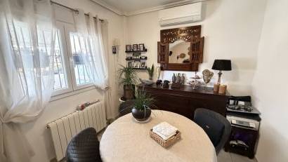 Reventa - Quad House -
Los Altos