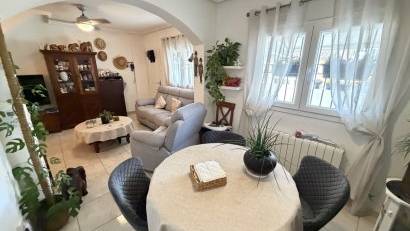 Reventa - Quad House -
Los Altos