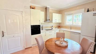 Resale - Villa -
CATRAL - Catral