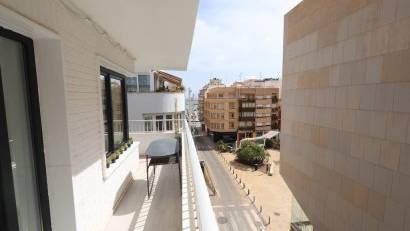 Återförsäljning - Apartment -
Torrevieja