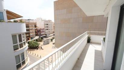 Återförsäljning - Apartment -
Torrevieja