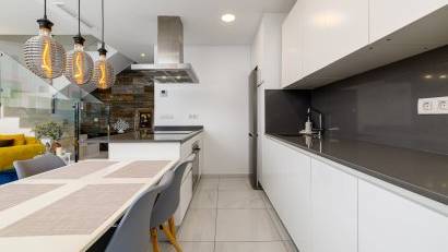 Återförsäljning - Townhouse / Terraced House -
Orihuela Costa - Las Filipinas