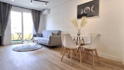 Reventa - Apartament / Duplex -
Torrevieja