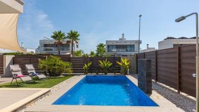 Resale - Villa -
Orihuela Costa - Entre Naranjos - Vistabella Golf