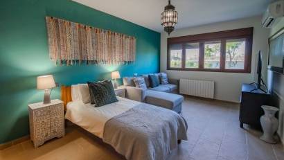 Reventa - Villa -
Torremendo