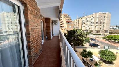 Återförsäljning - Apartment -
Torrevieja - Punta prima