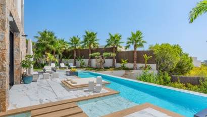 Resale - Detached villa -
Las Colinas Golf