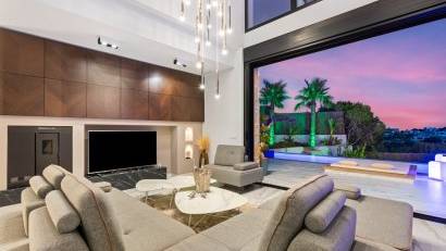 Resale - Detached villa -
Las Colinas Golf