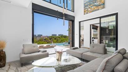 Resale - Detached villa -
Las Colinas Golf