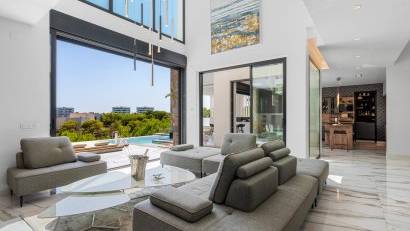 Resale - Detached villa -
Las Colinas Golf