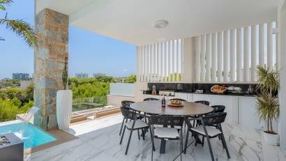Resale - Detached villa -
Las Colinas Golf