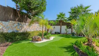 Resale - Detached villa -
Las Colinas Golf
