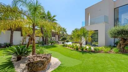 Resale - Detached villa -
Las Colinas Golf