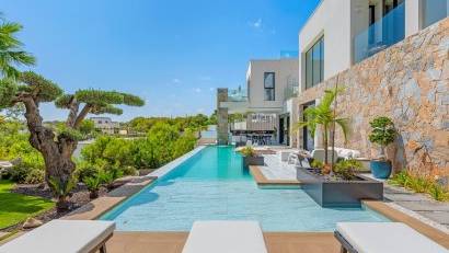 Resale - Detached villa -
Las Colinas Golf