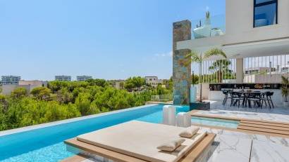 Resale - Detached villa -
Las Colinas Golf
