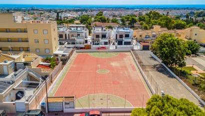 Återförsäljning - Apartment -
Lomas de Cabo Roig
