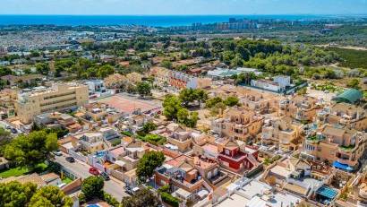 Återförsäljning - Apartment -
Lomas de Cabo Roig