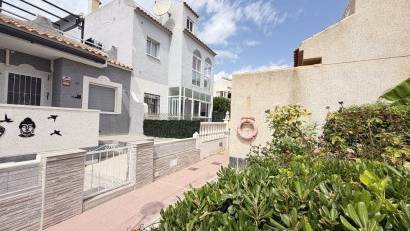 Reventa - Apartment -
La Florida