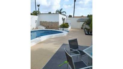 Återförsäljning - Villa -
Cabo Roig