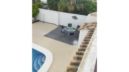 Återförsäljning - Villa -
Cabo Roig