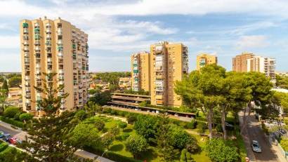 Återförsäljning - Apartment -
Orihuela Costa - Campoamor