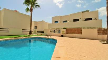 Återförsäljning - Villa -
Villamartin - PAU 8
