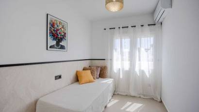 Återförsäljning - Apartment -
Orihuela - La Regia