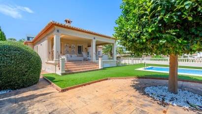 Återförsäljning - Villa -
Benissa