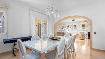 Återförsäljning - Villa -
Benissa