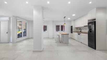 Återförsäljning - Apartment -
Torrevieja - Playa del Acequión