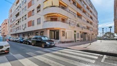 Återförsäljning - Apartment -
Torrevieja - Playa del Acequión