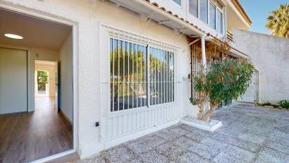 Återförsäljning - Bungalow -
Orihuela Costa - Villamartín