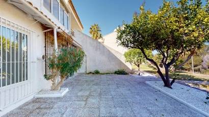 Återförsäljning - Bungalow -
Orihuela Costa - Villamartín