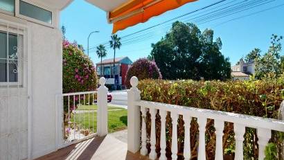 Återförsäljning - Bungalow -
Orihuela Costa - Villamartín