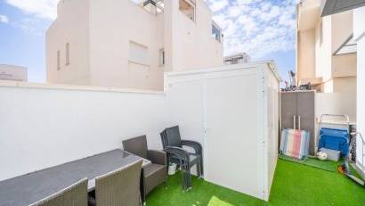 Återförsäljning - Villa -
Torrevieja
