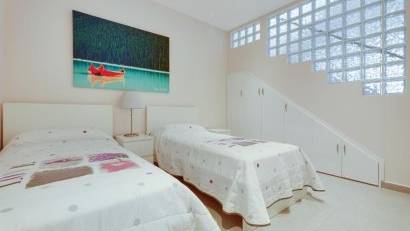 Återförsäljning - Villa -
Torrevieja