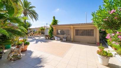 Återförsäljning - Villa -
Ciudad quesada - Rojales