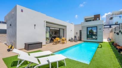 Reventa - Villa -
Benijofar