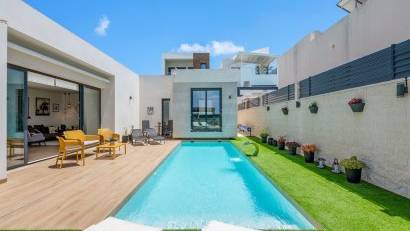Reventa - Villa -
Benijofar