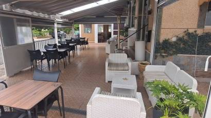 Återförsäljning - Commercial Unit -
Villamartin - Orihuela Costa