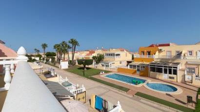 Återförsäljning - Radhus -
Orihuela Costa - La Regia