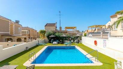 Återförsäljning - Detached villa -
Orihuela Costa - Las Filipinas