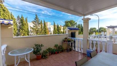Återförsäljning - Detached villa -
Orihuela Costa - Las Filipinas