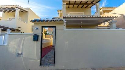 Återförsäljning - Detached villa -
Orihuela Costa - Las Filipinas