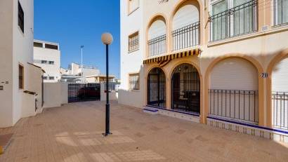 Återförsäljning - Bungalow -
Torrevieja - Playa de los Naufragos