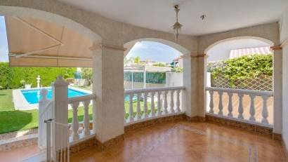 Återförsäljning - Villa -
San Fulgencio - La Marina
