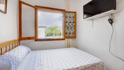 Återförsäljning - Bungalow -
Torrevieja - Playa del Acequión