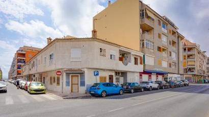Återförsäljning - Bungalow -
Torrevieja - Playa del Acequión