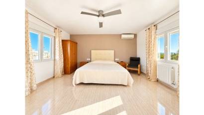 Återförsäljning - Villa Detached -
San Fulgencio - urb.la marina